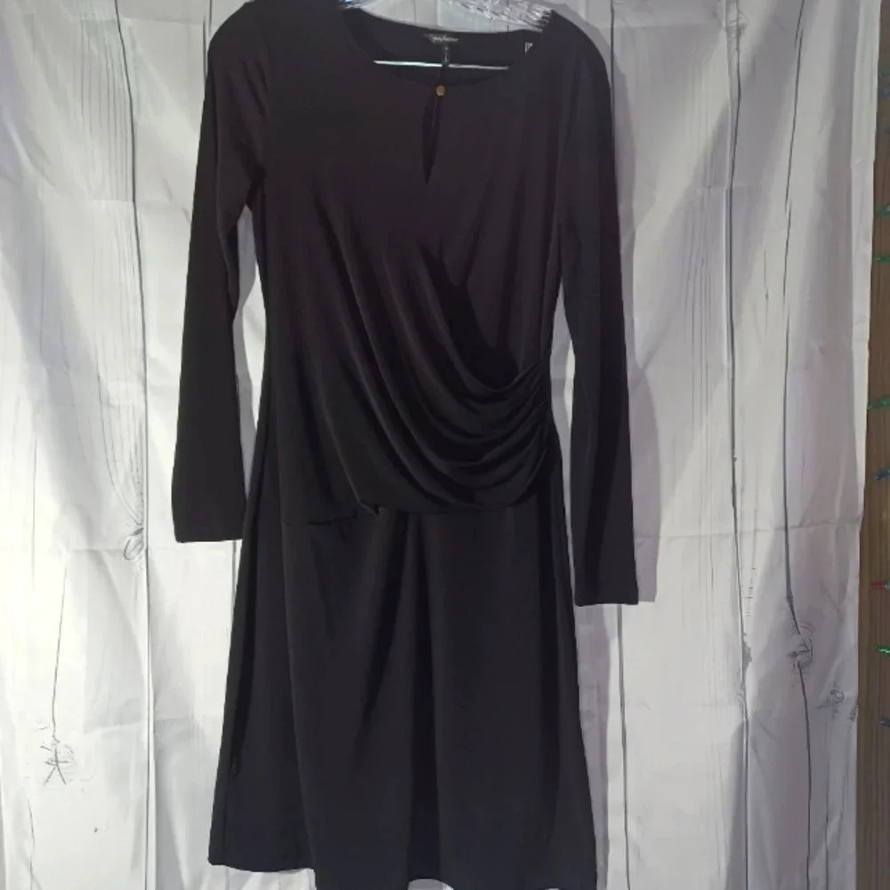 Daisy Fuentes faux-wrap ruched front minimalist classic long sleeve dress